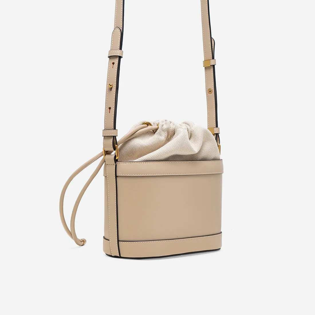 Avenue Bucket Bag