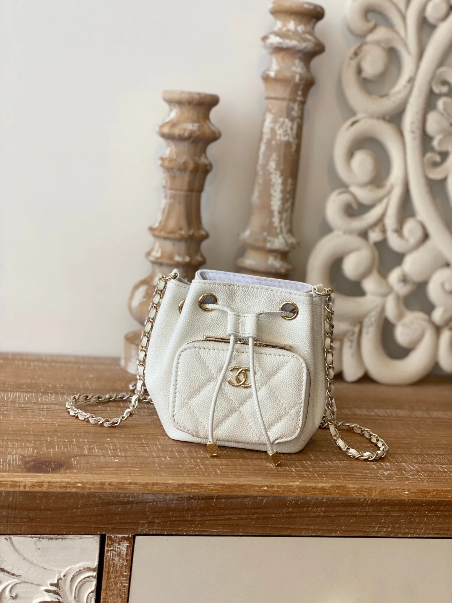 CHLMini Bucket Bag With Strap White For Women, Women&#8217;s Bags 4.9in/12.5cm AP2913 B05052 10601