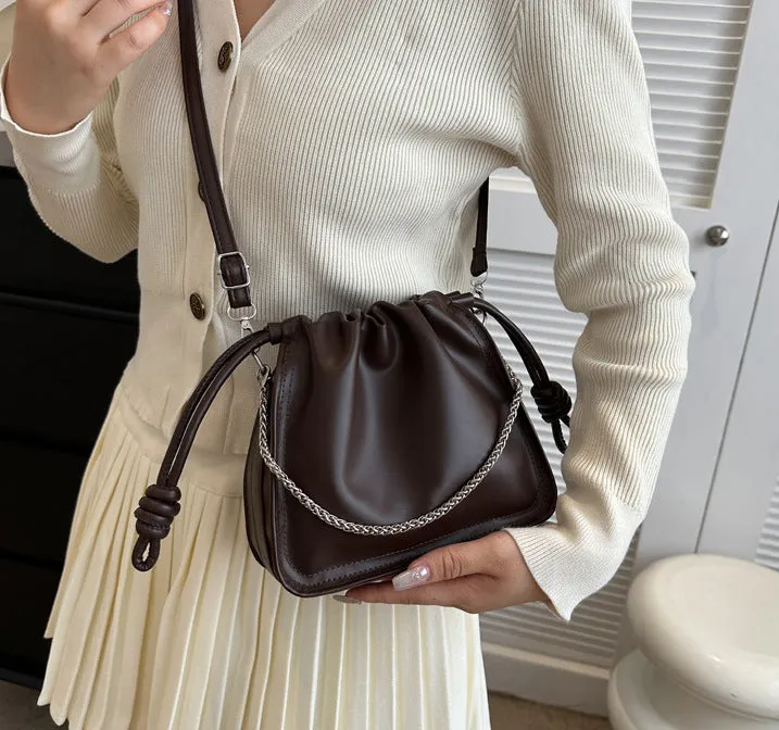 CL1128 - Retro Bucket Bag