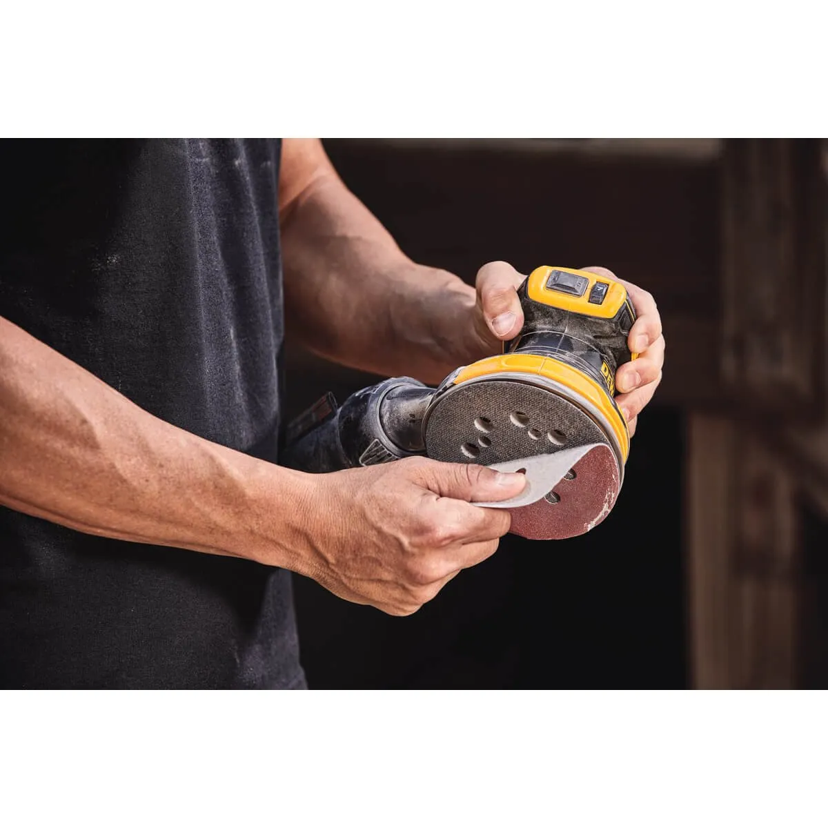 DEWALT DCW210B - 20V MAX BL 5" Random Orbit Sander  (BARE) Sander