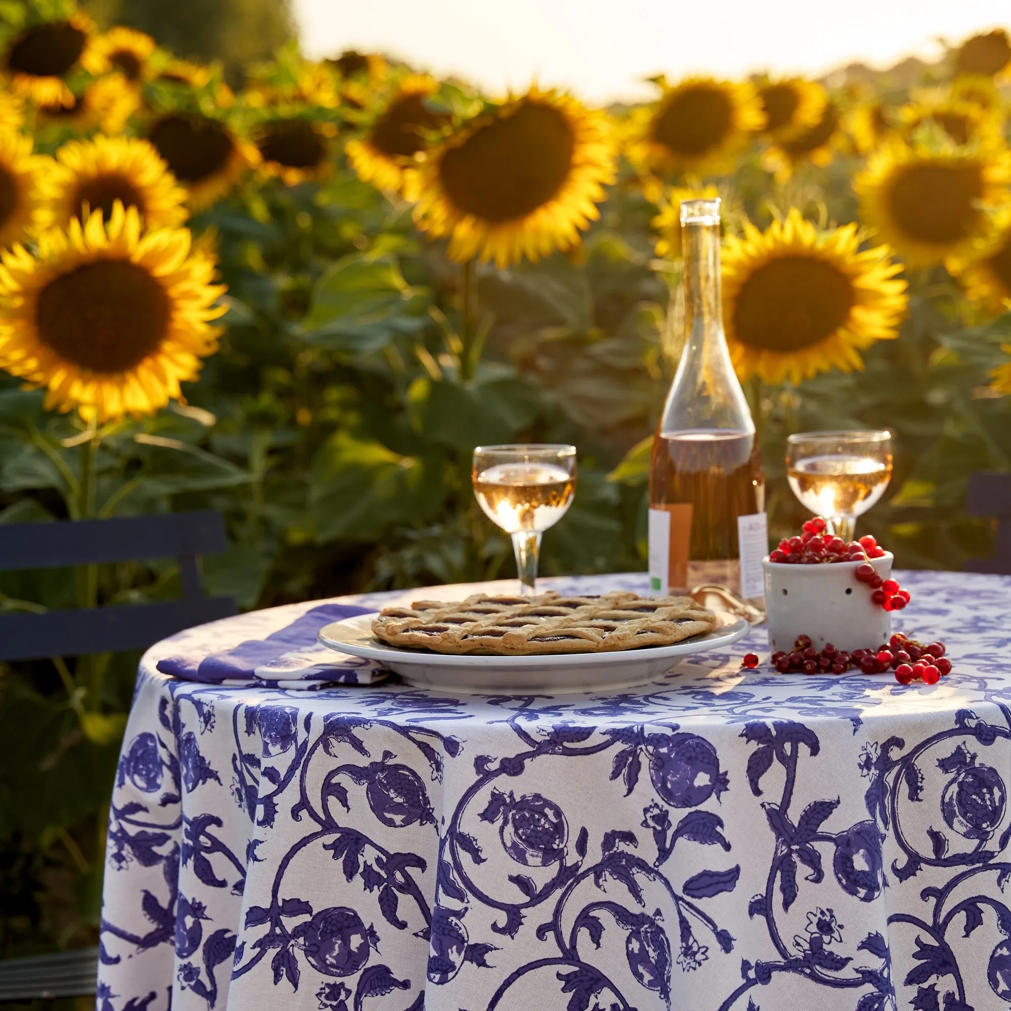 French Tablecloth Granada Violet Bleu