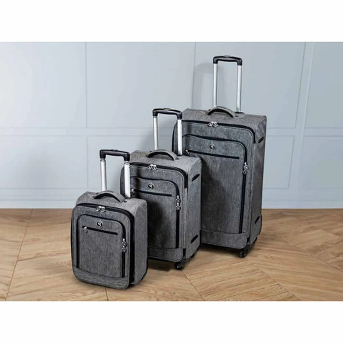 Geckobrands Optivate X17 Business 17in Luggage - Everyday Grey