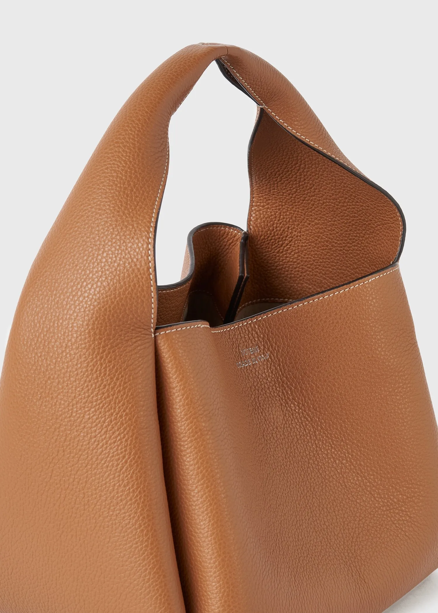 Grained-leather bucket bag tan