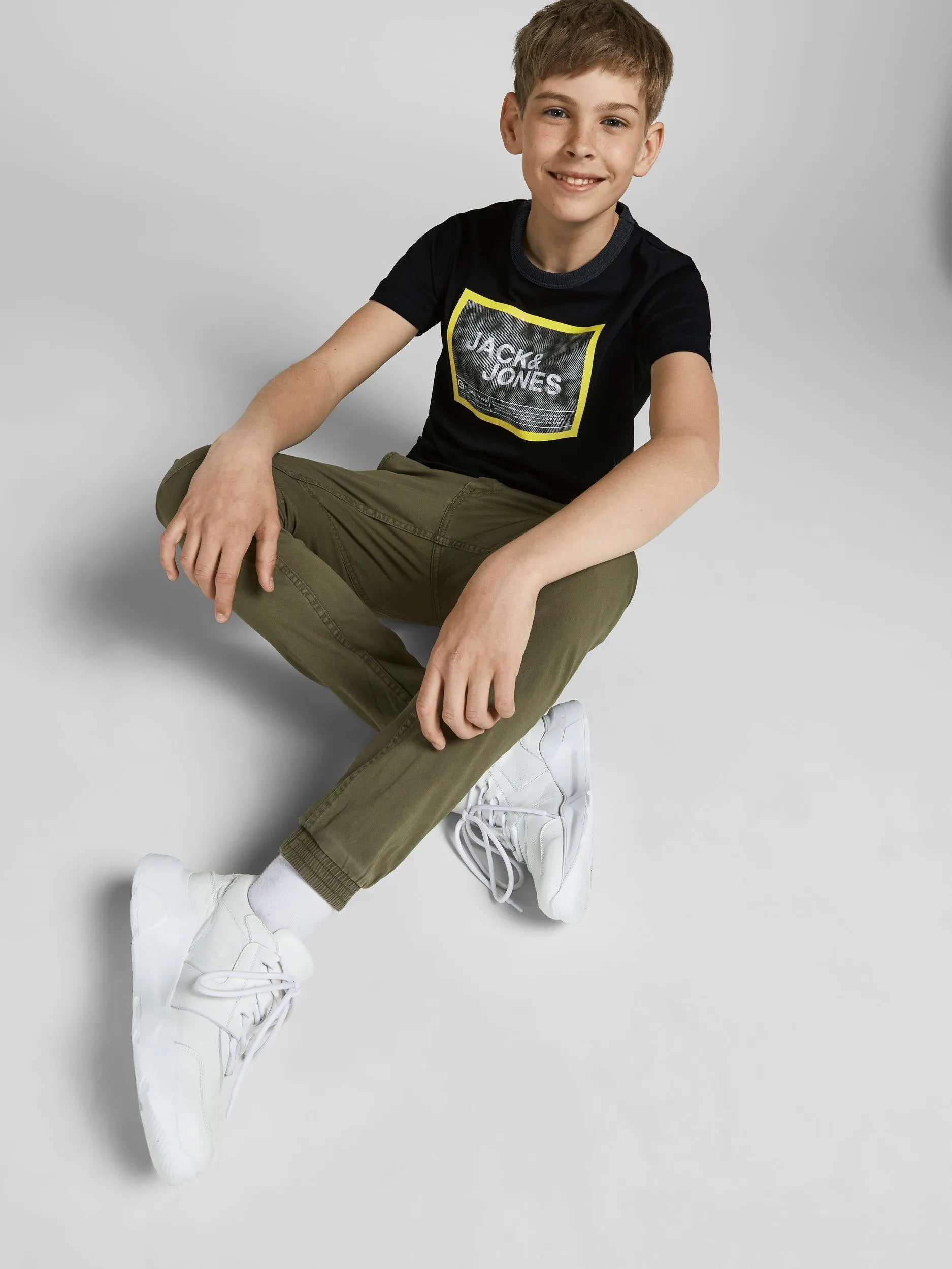 Jack & Jones FIKES Boys Tee -BLACK