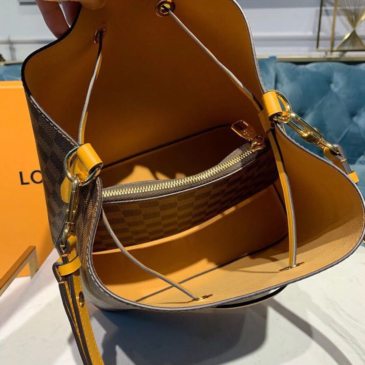 LV Néo Noé BB Bucket Bag 26cm Damier Ebene Canvas Spring/Summer Collection N40213, Safran