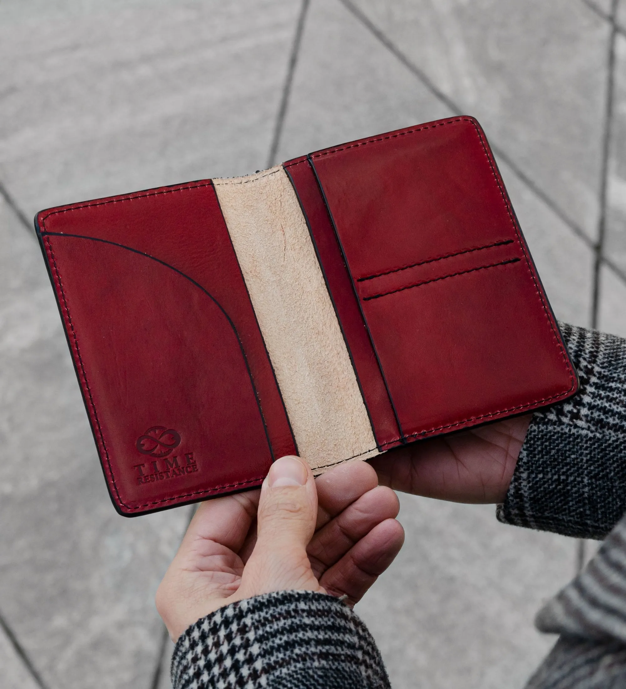 Small Leather Passport Holder - Gulliver's Travels