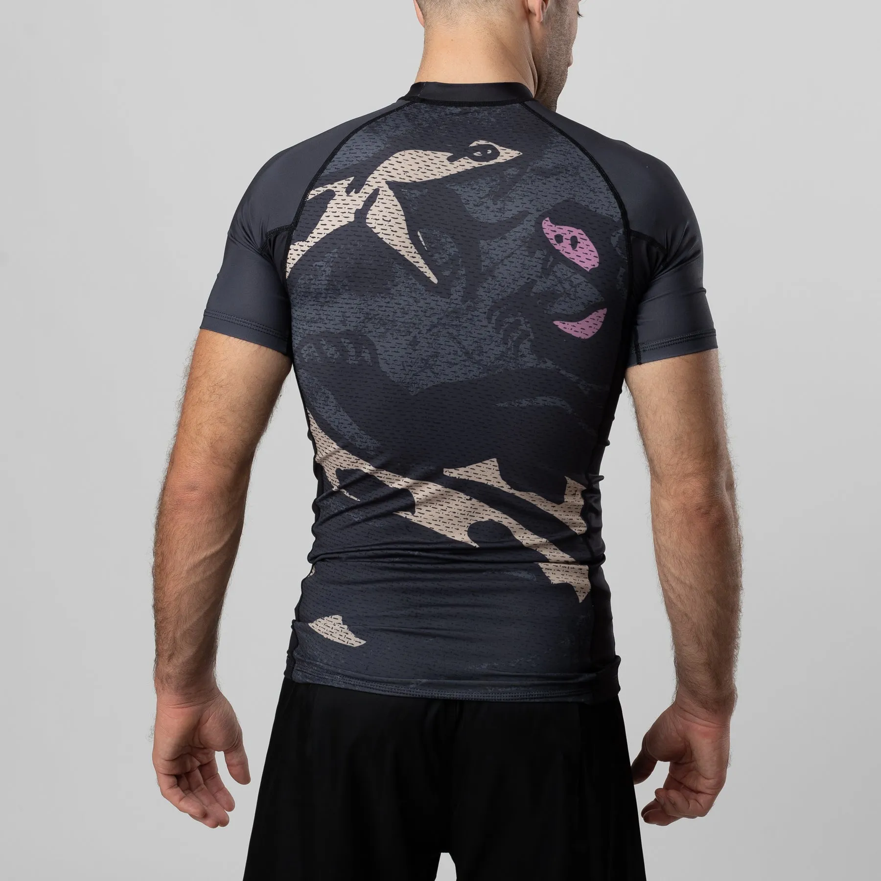 STRIKE Short Sleeve Rash Guard